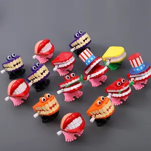 Hatwoo 4pcs Walking Teeth Toys, Wind-up Chattering Teeth  Small Wind Up Toy Feet  for Party Halloween Christmas Home Desktop Decoration