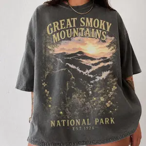 Comfort Colors Great Smoky Mountains T-Shirt, Vintage 90's Bear Tee, Oversized Graphic TShirt, Nature T-Shirt, National Park Hiking Tee