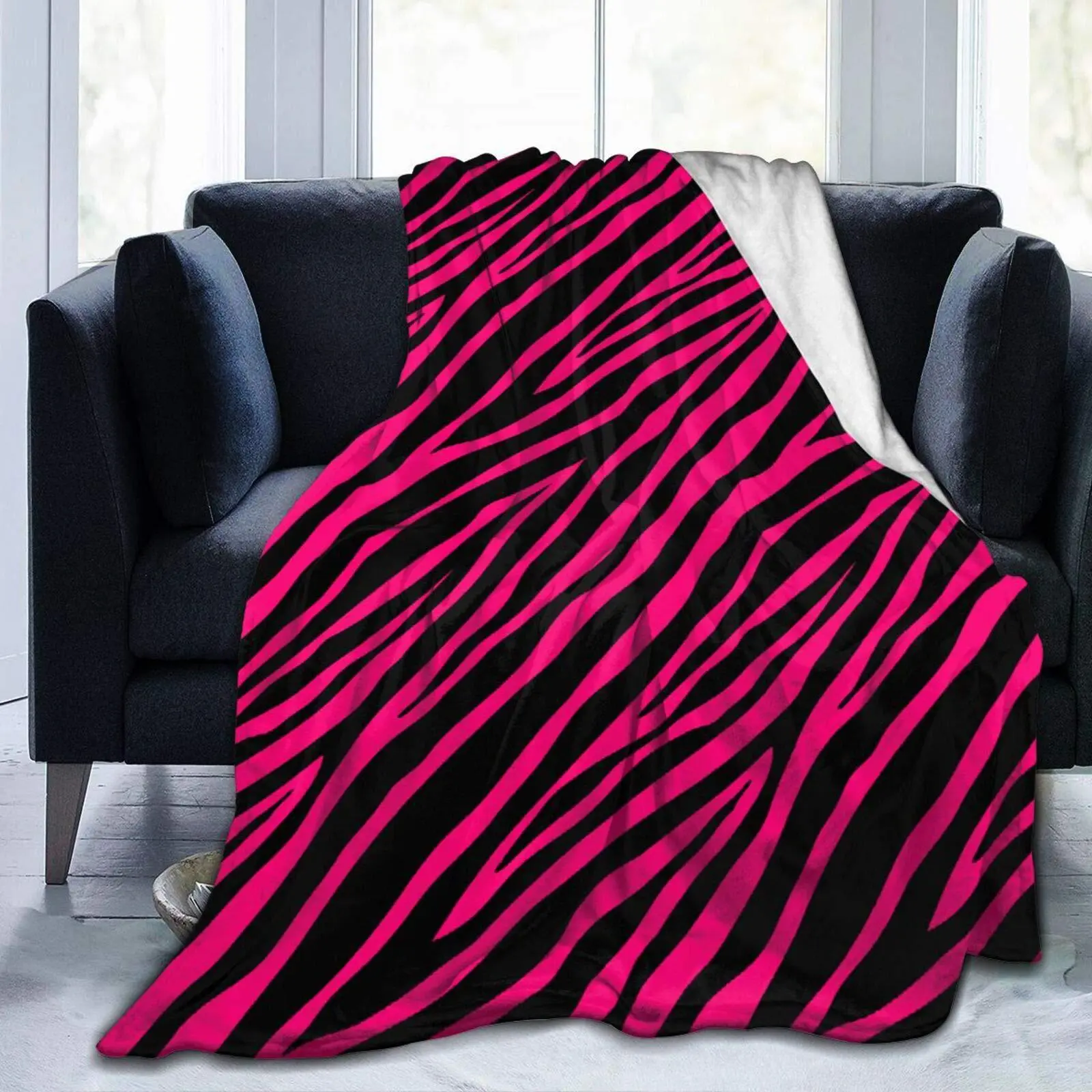 Pink & Black Zebra Printed Flannel Blanket Super Soft And Warm Geometric Pattern Machine Washable Ultra Soft For All Seasons