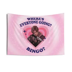 Leon S. Kennedy Where's Everyone Going? Bingo? Tapestry, Iconic RE4 Meme Wall Flag, Leon Kennedy RE9 Hype Aesthetic, Resident Evil Gamer Room Decor, Funny Video Game Quote Wall Hanging, Resident Evil Fan Gift