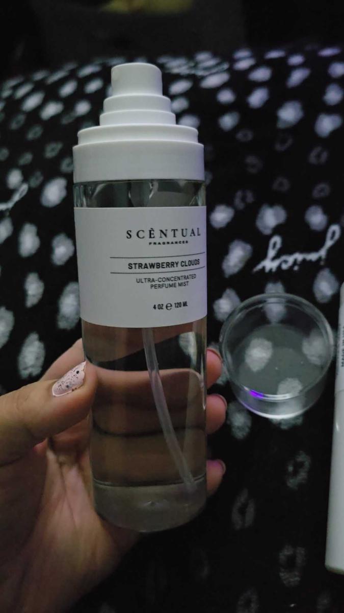 Item: Strawberry Clouds, 4 oz