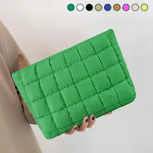 Large-Capacity Quilted Puffy Makeup Bag for Women, Travel Toiletry Organizer Pouch with Zipper, Perfect Christmas Gift Clutch