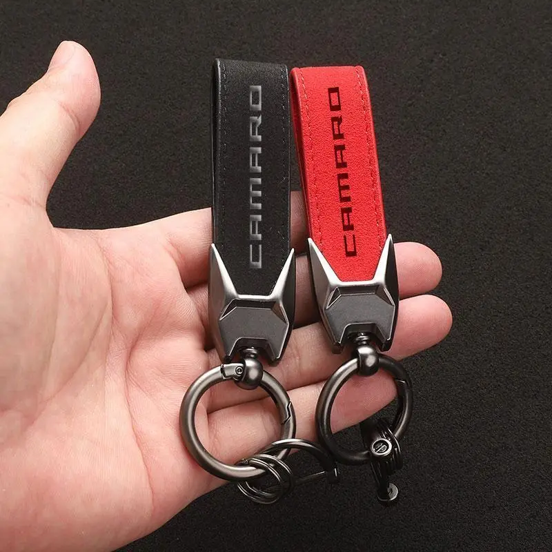 Unisex High-Grade Suede Leather Chevrolet Camaro Cool Keychain - Compact Mini 3D Logo, Split Ring, Model Toy Accessory for 2010,2014,2016,2018,2019 Automobile Models, Everyday Car Key Tag, Cool Keychains