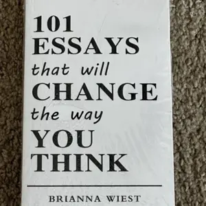 101 Essays That Will Change The Way You Think - Perfect Paperback - Brianna West - Brand New