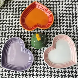 Heart-Shaped Ceramic Bowl for Pet & Owner, Gradient Glazed, Durable 4.72 Inch, Party Dog Cat Food Water Dish