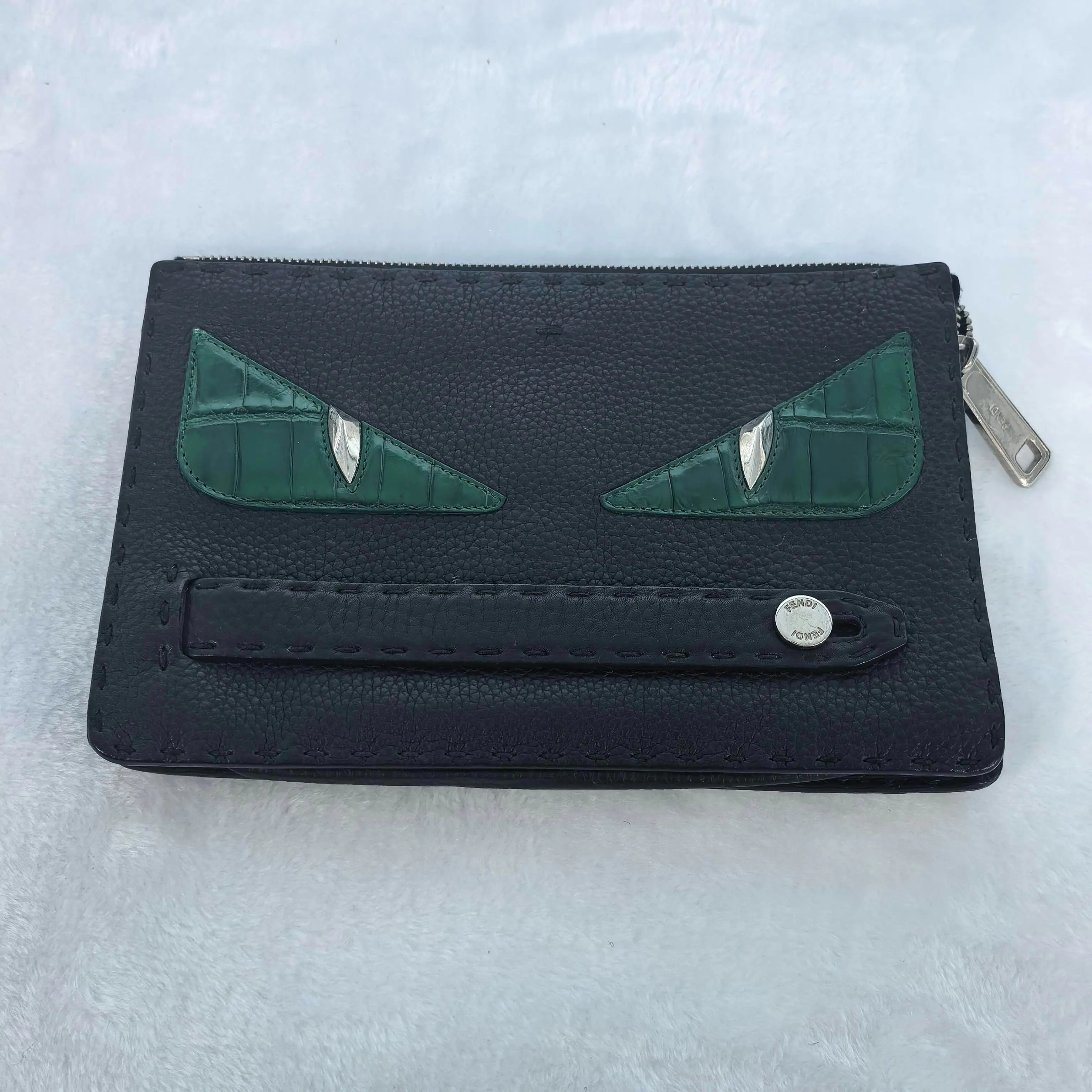 Pre-owned FENDI Monsters Clutch 24334798