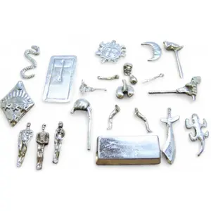 Grande Oddua Orisha Tools Set - Decorative Metal Santeria Ifa Orisha Symbols Spiritual Decor Religious Handcrafted Box