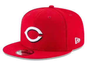 Red Cincinnati Reds New Era 9Fifty Snapback Hat Unisex Streetwear Hats Collector Style Headwear for Baseball and Urban Fashion Lovers