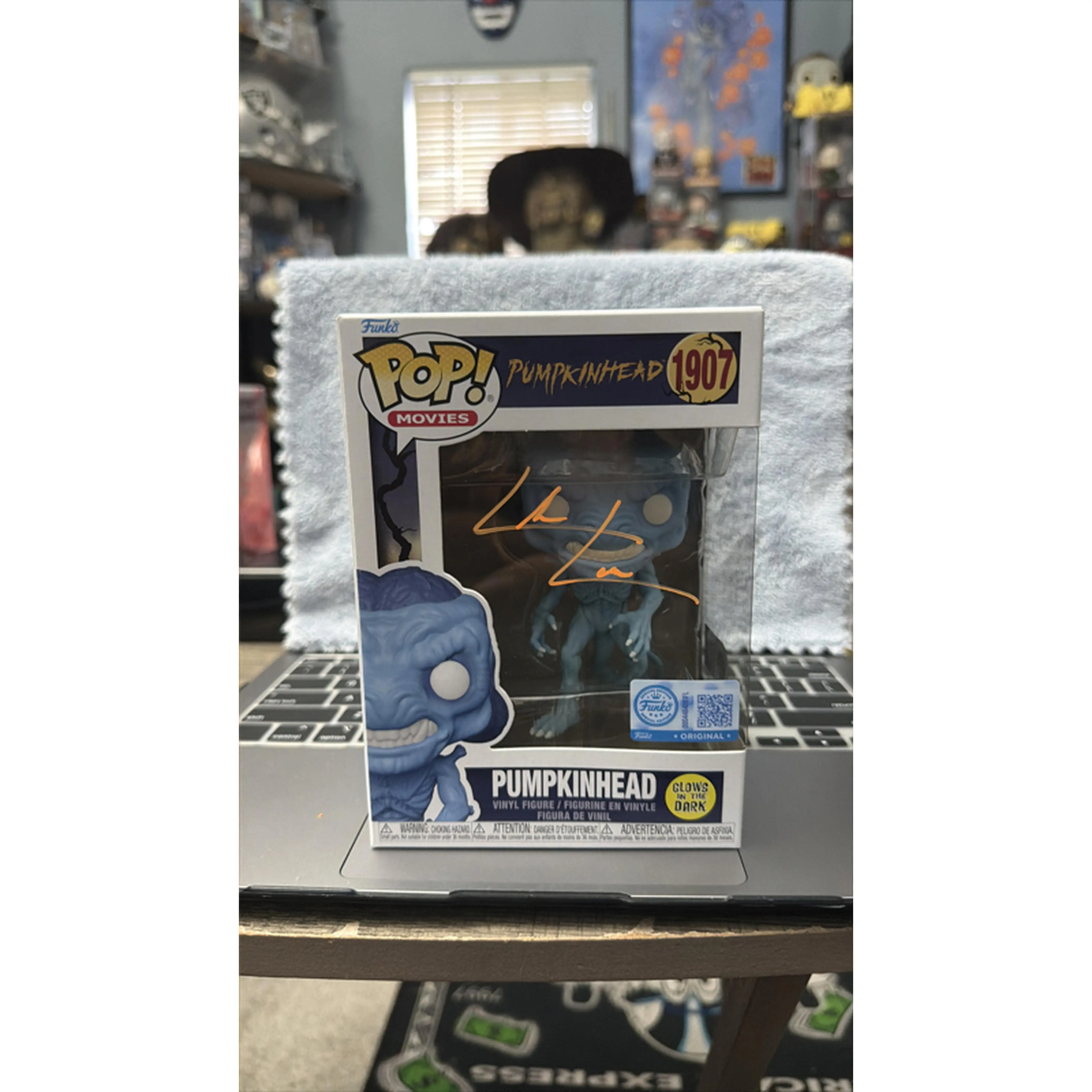 Funko Pop Movies Pumpkinhead Glow 1907 Signed by Chance Michael Corbitt SWAU Authenticated Blacklight Reactive Ink Collectible