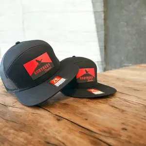 Men's Casual 7-Panel Cap, Black/Red Ducking Flying Design