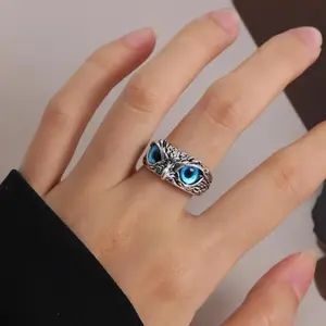 Gothic Style Glow-in-the-Dark Owl Bag Accessory Ring, Handmade Antique Forest Spirit Ring with Luminous Eyes for Costume Party Use, Boasting Mystical Beauty & Magic Elements