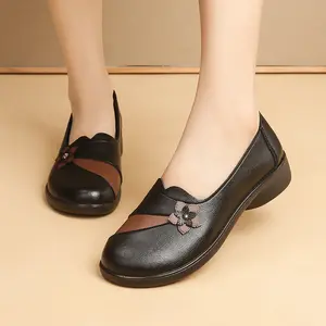 Women's Floral Slip On Flats Light Black Leather Loafers with 3D Flower Detail Elegant Versatile Casual Shoes Classic Footwear Girl Flatform - Black