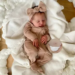 43CM Lovely Sleeping Vinyl Girl Reborn Baby Dolls 3D Painted Full Body Soft Vinyl Reborn Dolls with Painted Hair for Family Surprise