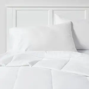 Room Essentials Percale Comforter Box Quilting Lightweight Fabric, White, King