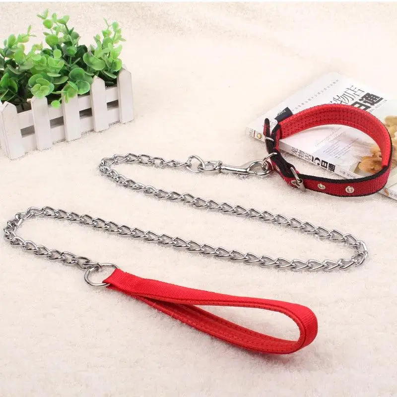Correa de cadena de hierro para perros. Correa de cadena de hierro para perros.