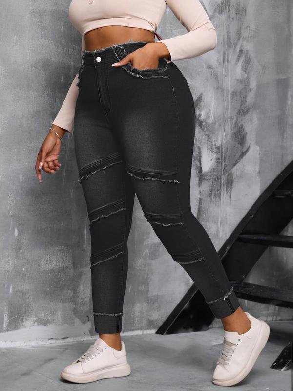 Plus Size Raw Hem High-Waisted Denim Jeans with Pockets, Casual Comfy Slim-fitting Trousers for Daily Wear, Women's Bottoms for Summer