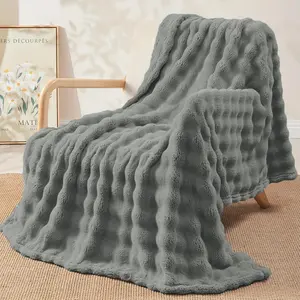 Ultra Soft Flannel Blanket Queen Size, Luxurious Plush Blanket for Sofa Bed Chair, Warm Breathable, Anti-Static Ultra Fine Fleece Bedding