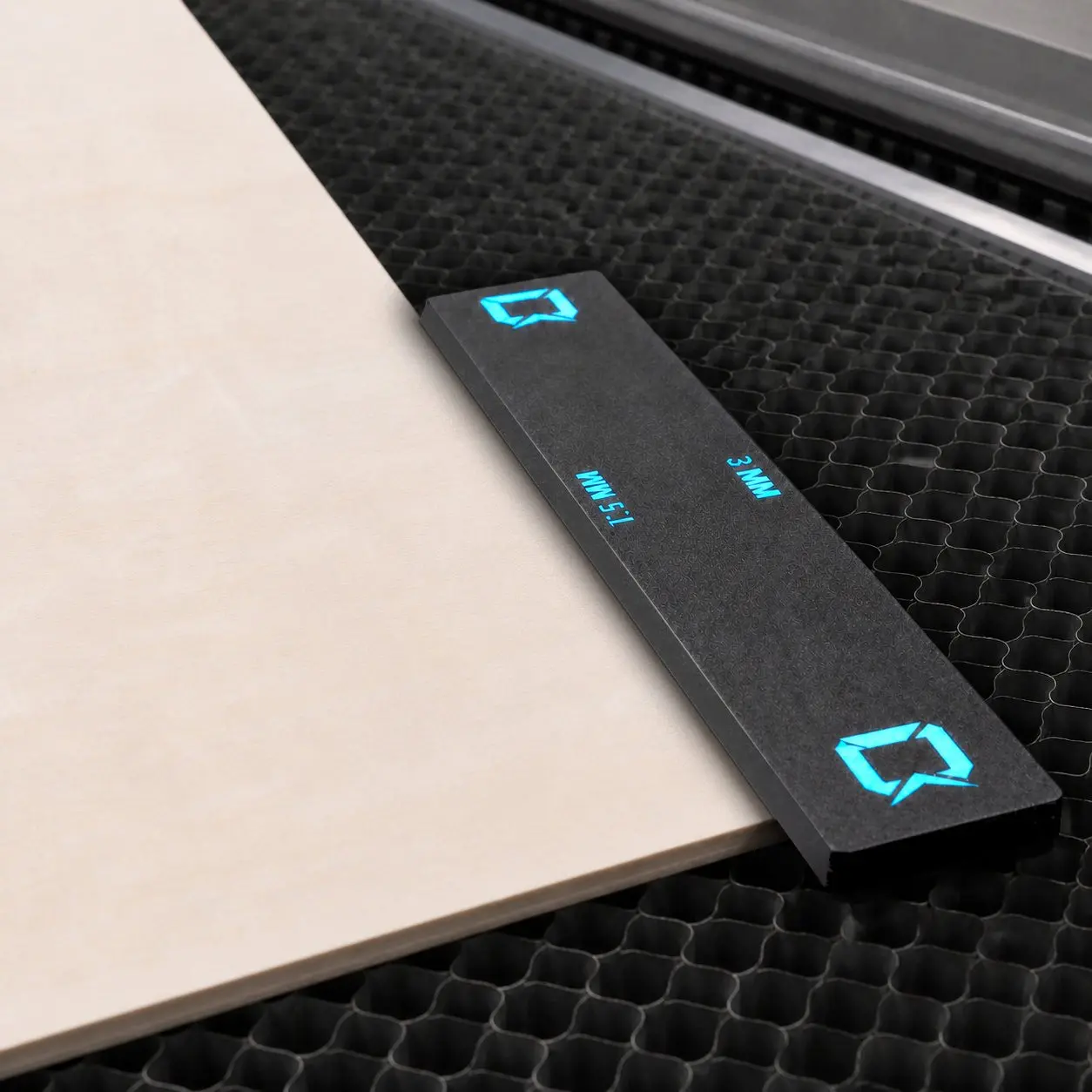 Magnetic Edge Lock Clamp for Laser Bed: CO2/Diode Hold Down System for Glowforge, XTool, Omtech