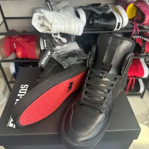Supra Vaider HF High Top Skate Shoes Black Red Sole Crinkled Leather Streetwear