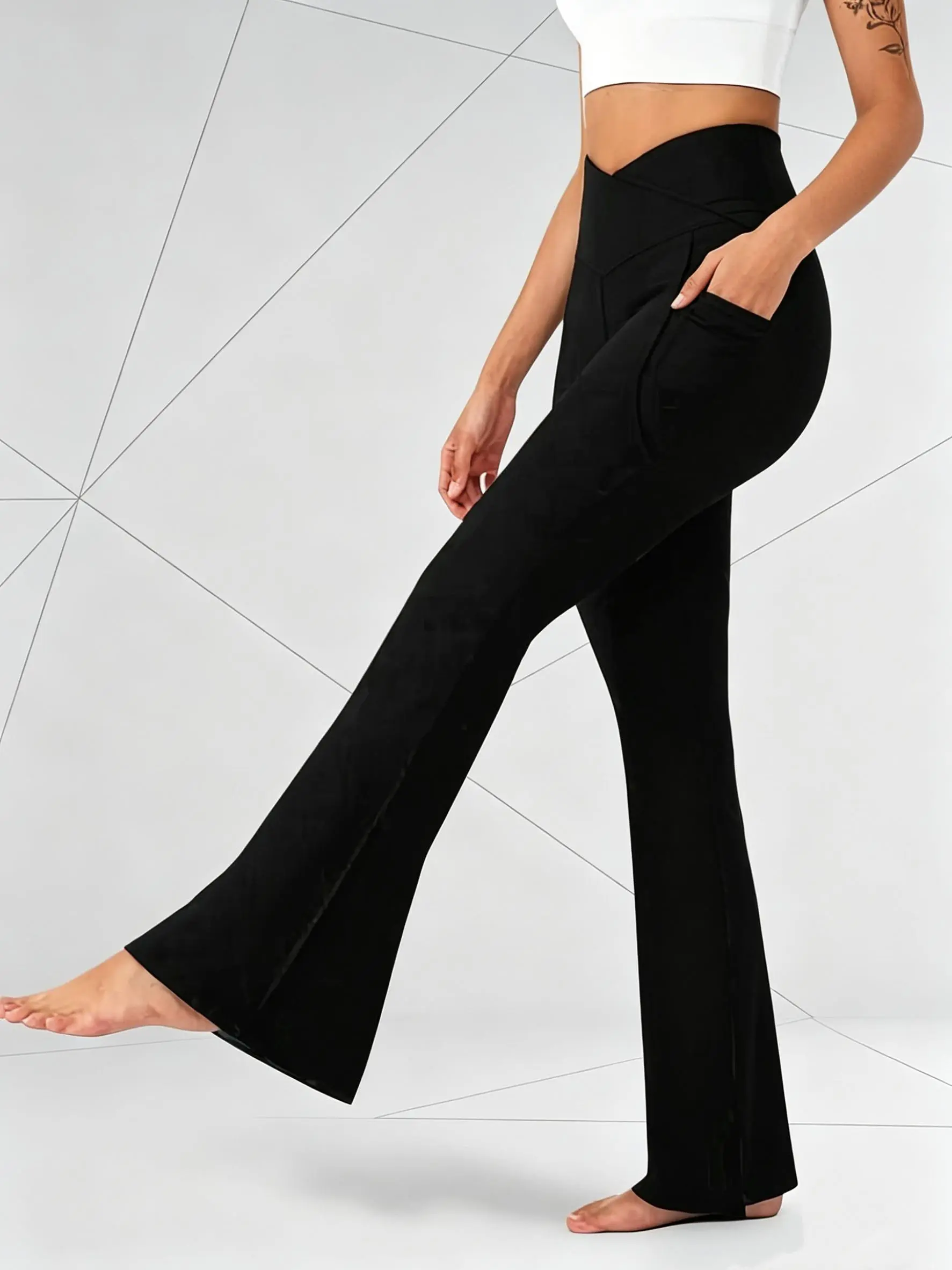 Women's Crossover V-Waist Buttery Soft Flare Yoga Pants with Side Pockets, Tummy Control Athletic Pants for Yoga & Gym, High-Waisted Active Gym Bottoms, Crossover Waistband Women's Sports Leggings, Active Gym Pants