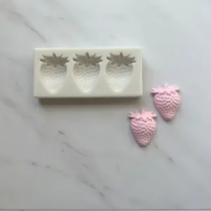 STRAWBERRY TRIO MOLD