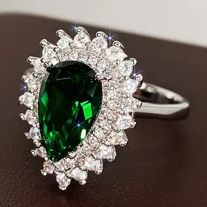 Luxury Vintage-Style Ring for Women – Bright Green Pear-Shaped zircon, Noble Lady Accessories for Party, Evening, Daily Wear, Gorgeous Gift for Her, Elegant Fashion Jewelry