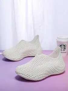 Men's Breathable Mesh Slip-On Sandals, Lightweight Comfortable Beach Shoes, Ideal for Teens, Non-Sweaty and Odor-Free Footwear