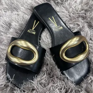 Vizzano women’s sandals with oval detail