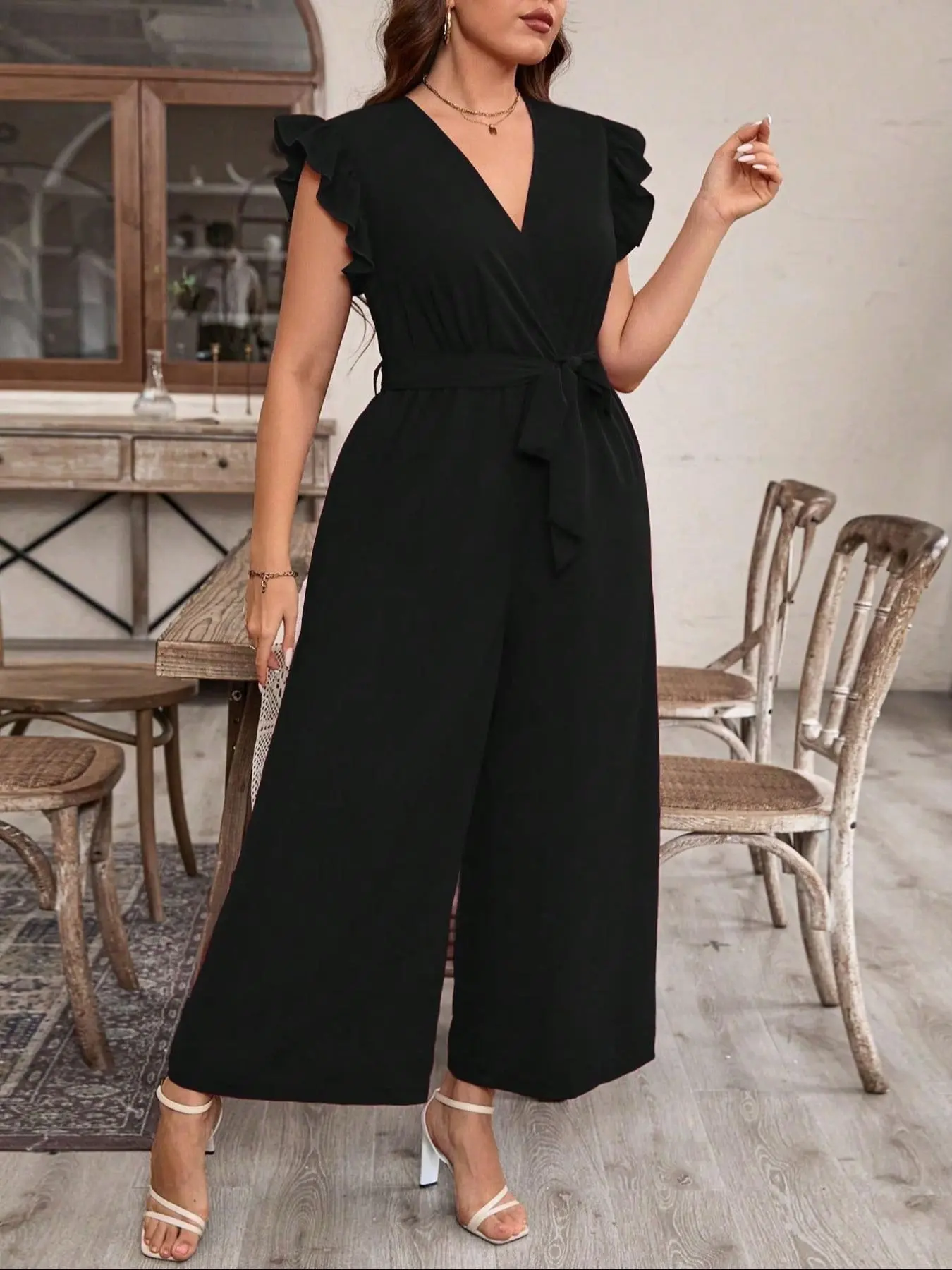Plus Size Women's Bodycon Jumpsuit Fit, Elegant Sleeveless Ruffle Romper with V Neckline, Casual Chic Fashion One-Piece Womenswear for All Seasons, Effortless Playsuit, Tank Jumpsuit