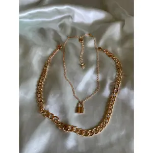 2000s Gold Tone Chains Lock Pendant 2 Layering Necklaces
