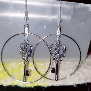 Lady Emjay's Skeleton Key Earrings with Key Detail