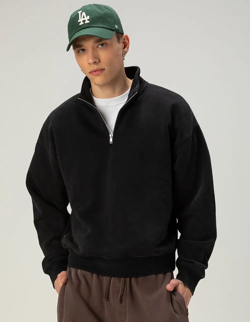 RSQ Mens Quarter Zip Oversized Sweatshirt RSQ Mens Quarter Zip Oversized Sweatshirt