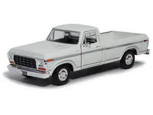 1979 Ford F-150 Custom – White (American Classics) Diecast 1:24 Scale Model - Motormax 79346WH