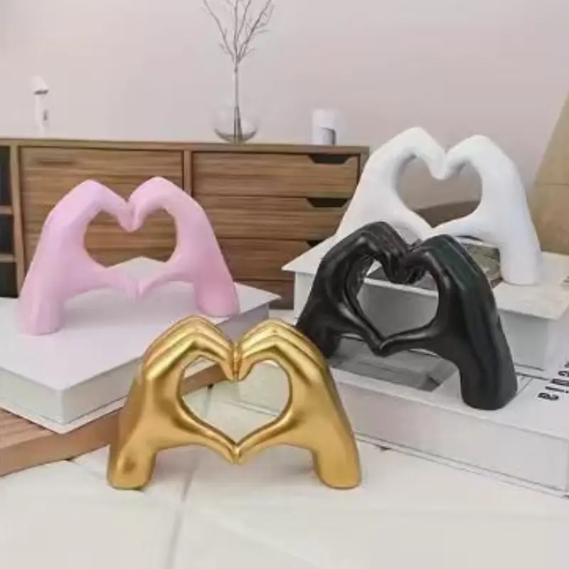 Heart Hand Shape Decorative Figurine, Valentine's Day Birthday Gift, Living Room Entryway Desktop Decoration, Resin Craft Home Ornament, Modern Decorations, Resin Sculptures, Trendy Desktop Ornaments, Figurines Decor, Home Decor Statue, Decoration Items