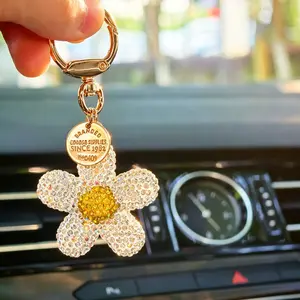 Bling Rhinestone Daisy Charm – Cute Bag Accessory & Car Pendant, Flower Keychain