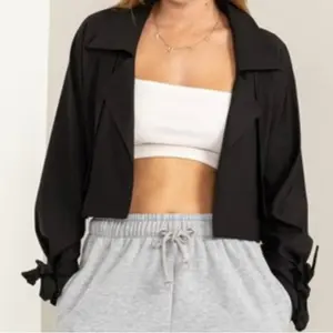 Short cropped Trench Jacket with Tie Cuffs