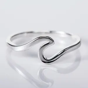 Simple Daily Wave Ring for Women