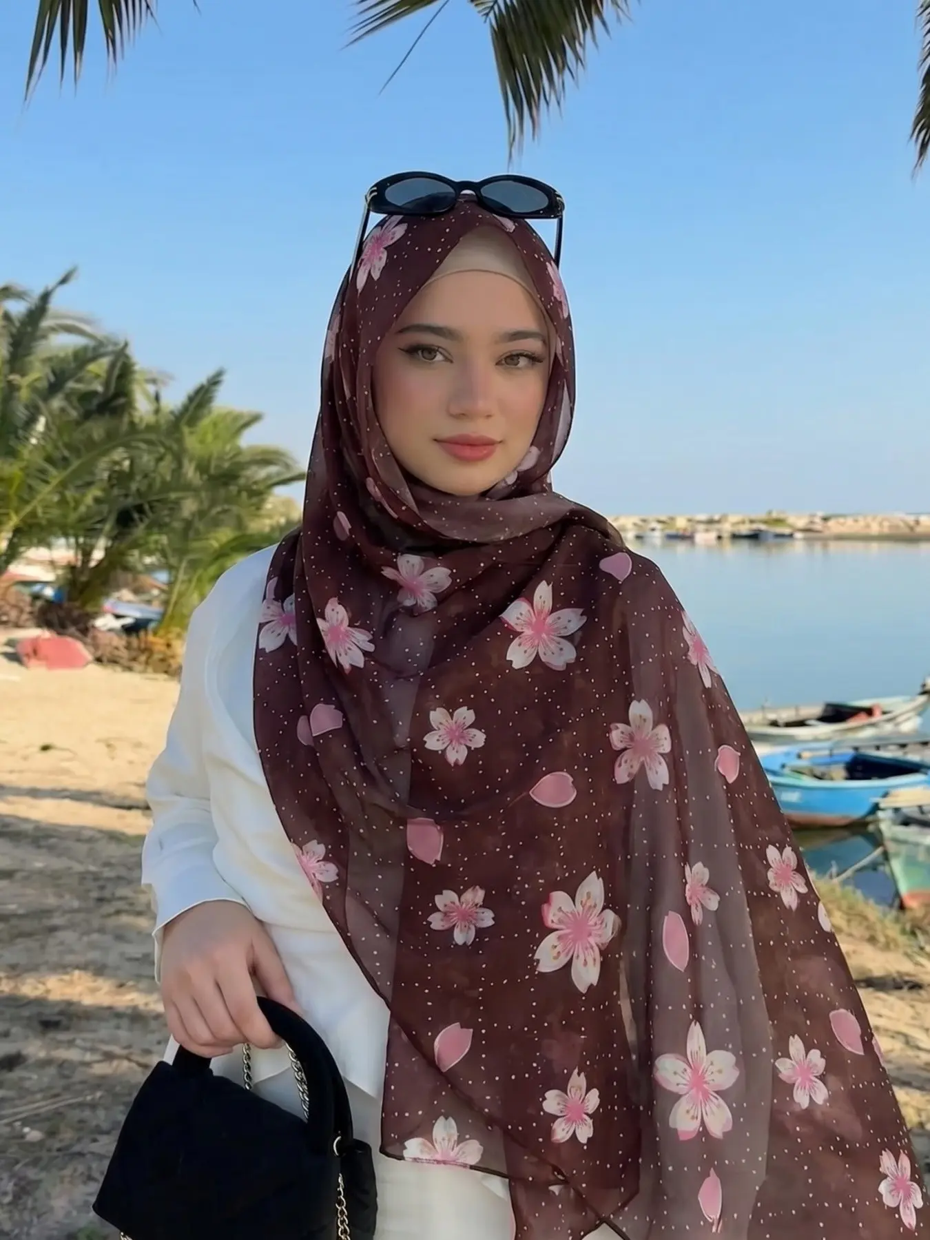 Boho Style Floral Print Shawl Scarf, Boho Chic, Modesty Hijab Wrap For Muslim, All-Season Hijab Headscarf, Fashion Forward, Elegant Wrapping, Elegant Summer Sun Protection Accessory, Women's Fashion Wrap
