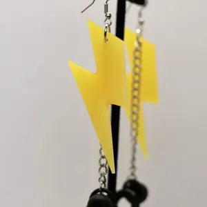 BOLT PLUG BUDDIES are made of UV and glow in the dark reactive UV resin