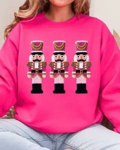 Faux Yarn Holiday Guard Nutcracker Heavy Blend Crew Sweatshirt Casual Womenswear