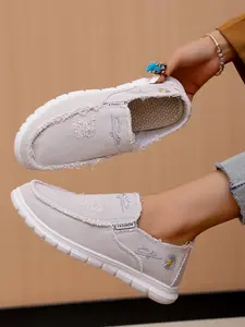 Women's Slip On Canvas Sneakers Fringe Denim Casual Shoes Lightweight Non-Slip Comfort Loafers for Daily Travel Shopping