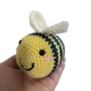 Crochet bumblebee