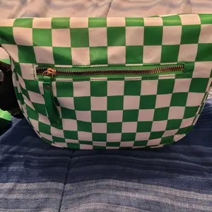 review image 0