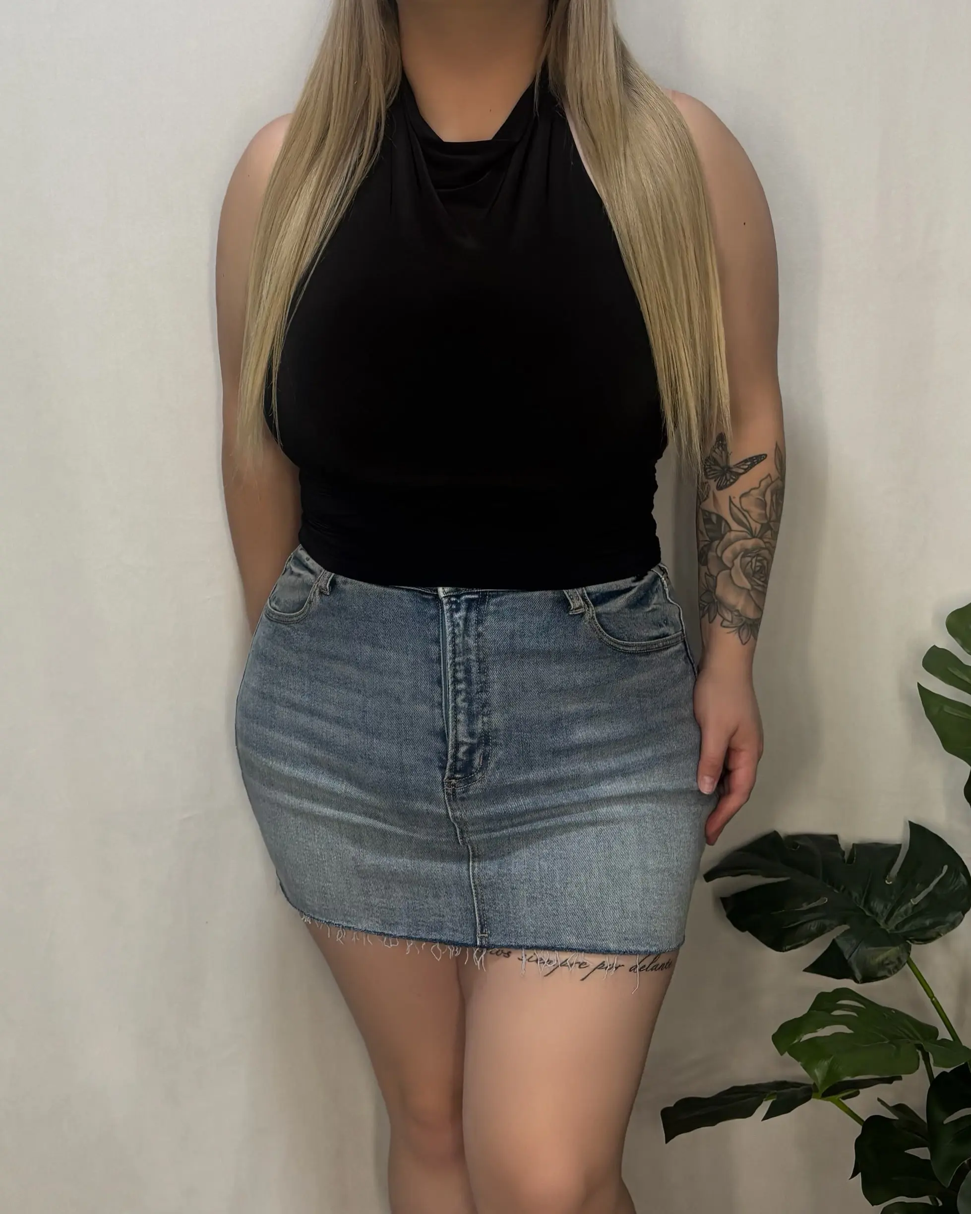 Iris Cowl Neck Halter Top (Black)