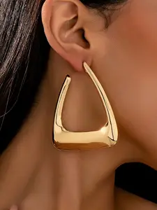 Women's Fashion Hoop Earrings, Lightweight Chunky Hoops, Bohemian Style Simple Geometric Triangle Shape, Perfect for Daily Wear, Vacation, and Gifts