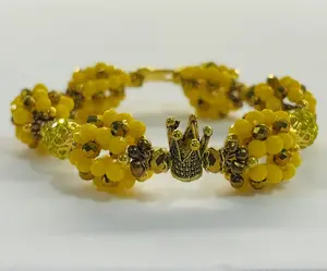 Gala Oshun's Ide – Handmade Mazo Bracelet with Crown Charm and Floral T-Closure – Yellow Crystal Beads, Amber and Gold