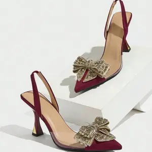 Zapatos de tacón alto de stiletto con puntera puntiaguda y decoración de lazo de strass para mujeres Footwear Women