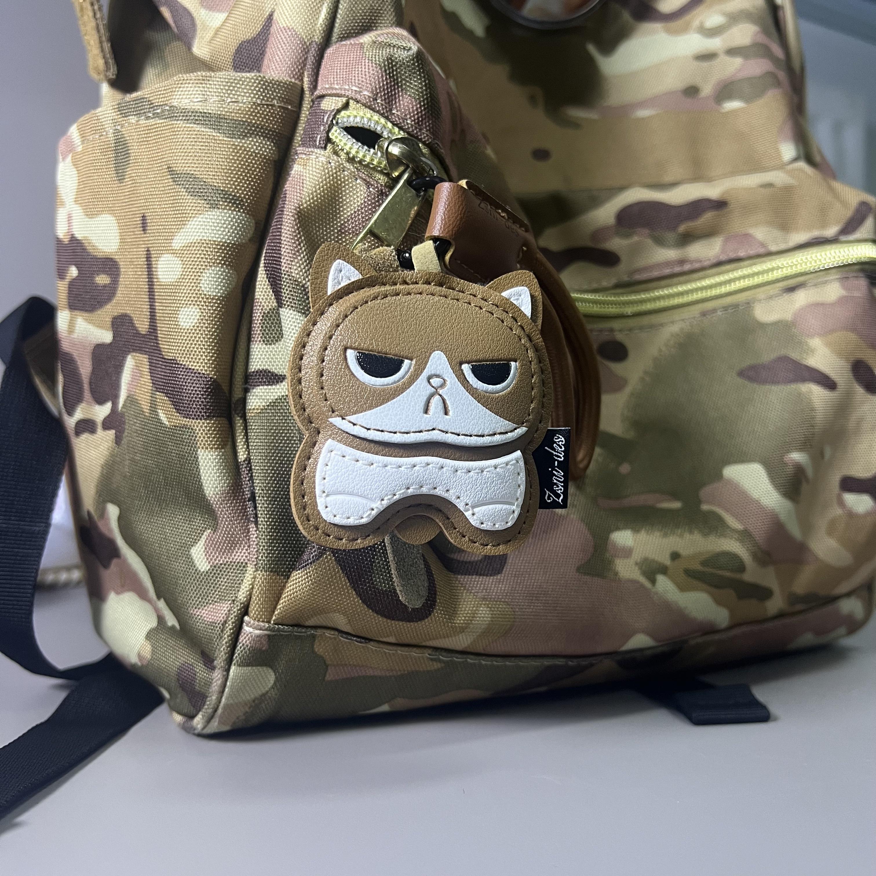 Cat-themed phone keychain pendant, casual-style accessory suitable for luggage tags, backpacks, wallets, and other gifts Metal Water Proof