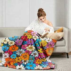 Super Soft Colorful Daisy Floral Flannel Throw Blankets, Warm Lightweight Flower Print Blanket, Cozy Bed Couch Sofa Decor Blanket, Sweet Aesthetic Daisy Blanket, Perfect Birthday Holiday Gifts for Women Girls Sister Friends,duvet