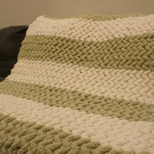 Sage & Cream Cozy Herringbone Throw - Soft Plush Herringbone Design for Cozy Comfort